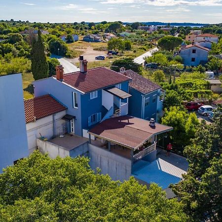 Apartman Ana Stinjan Exterior photo