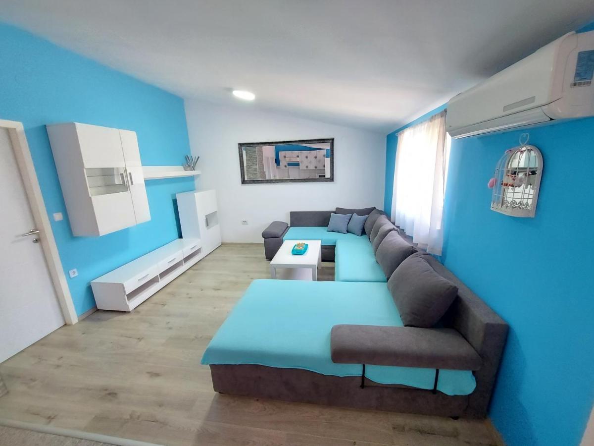 Apartman Ana Stinjan Exterior photo