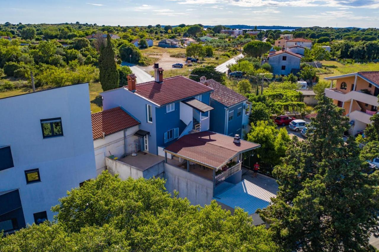 Apartman Ana Stinjan Exterior photo